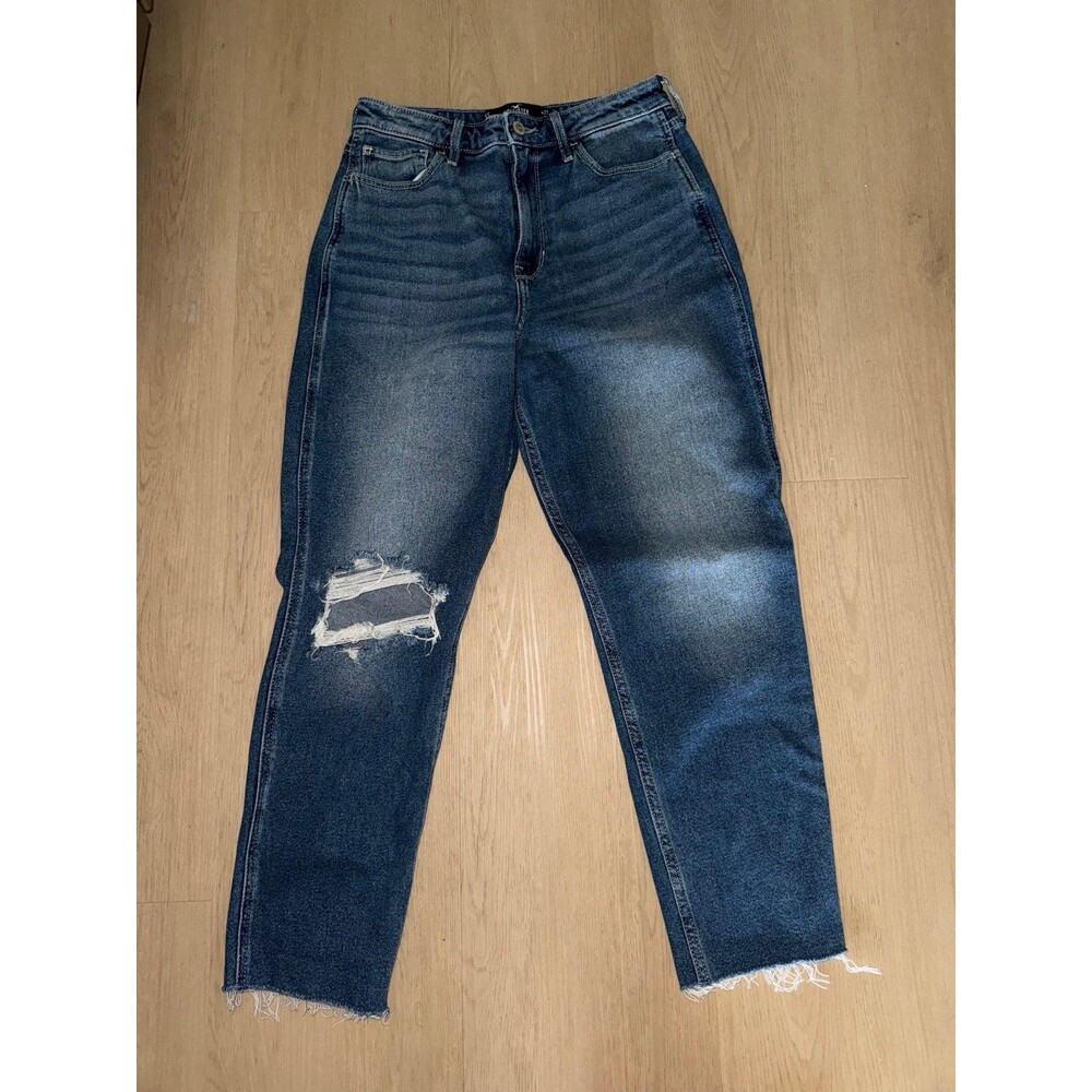Women’s high rise mom jeans